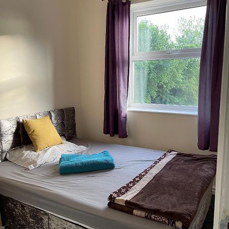 Pc Lodge Kingswood St Preston R1 Экстерьер фото