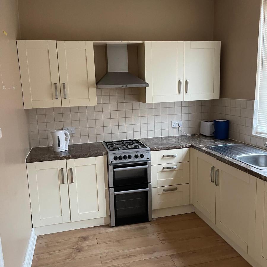 Pc Lodge Kingswood St Preston R1 Экстерьер фото